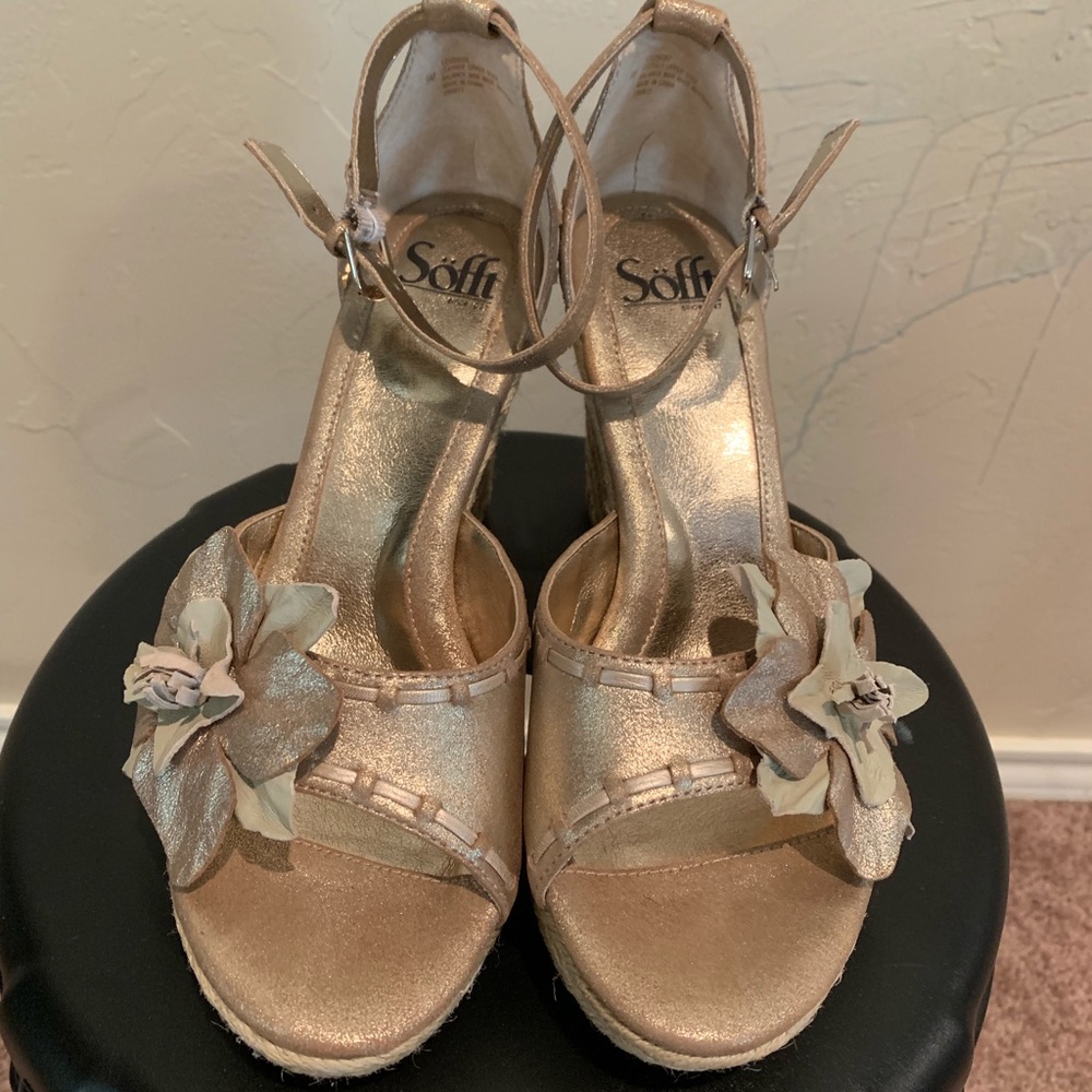 Sofft brand wedges, size 9